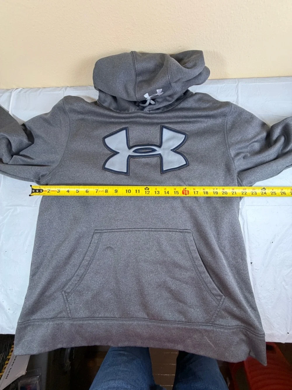 Under Armour Gray Hooded Sweatshirt with Large‎ Logo